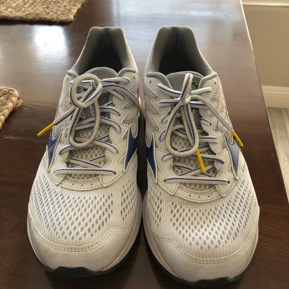 Mizuno Wave Rider 20